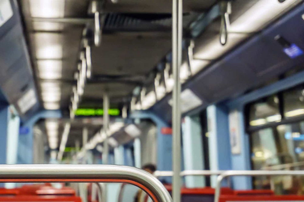 Metro de Lisboa - interior de carruagem