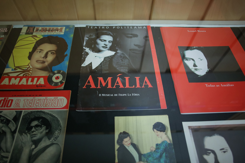 Amália Canta-me o Fado - exposição - Centenário de Amália