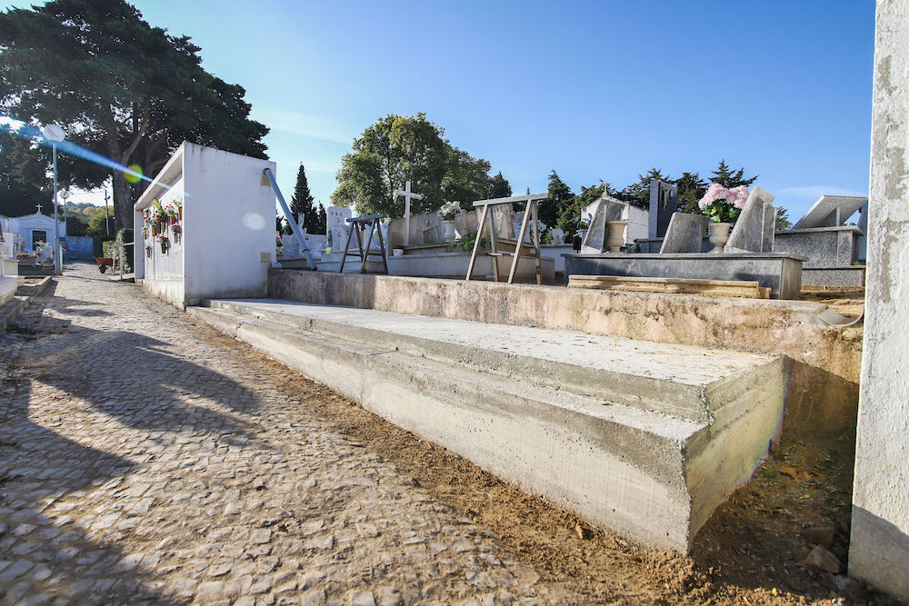 Obras | ampliação do cemitério de Vendas de Azeitão | novos ossários