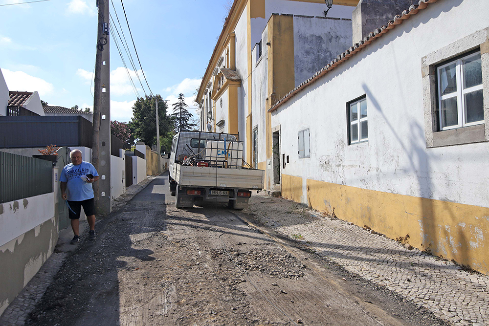 Obras de repavimentação | Rua Eng.º António Porto Soares Franco