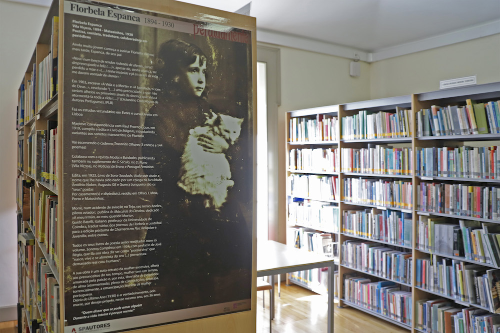 A exposição fotográfica e documental "Perdidamente", de homenagem a Florbela Espanca está patente entre os dias 2 e 31 de dezembro, na Biblioteca Pública Municipal