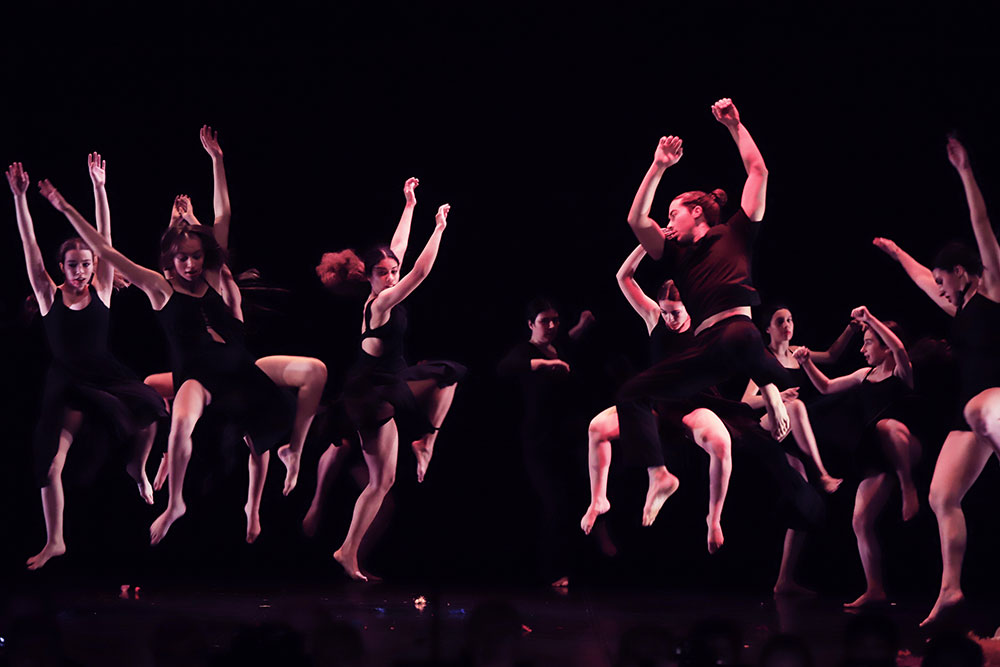 Pequena Companhia da Academia de Dança Contemporânea de Setúbal - estreia de "Relhum"