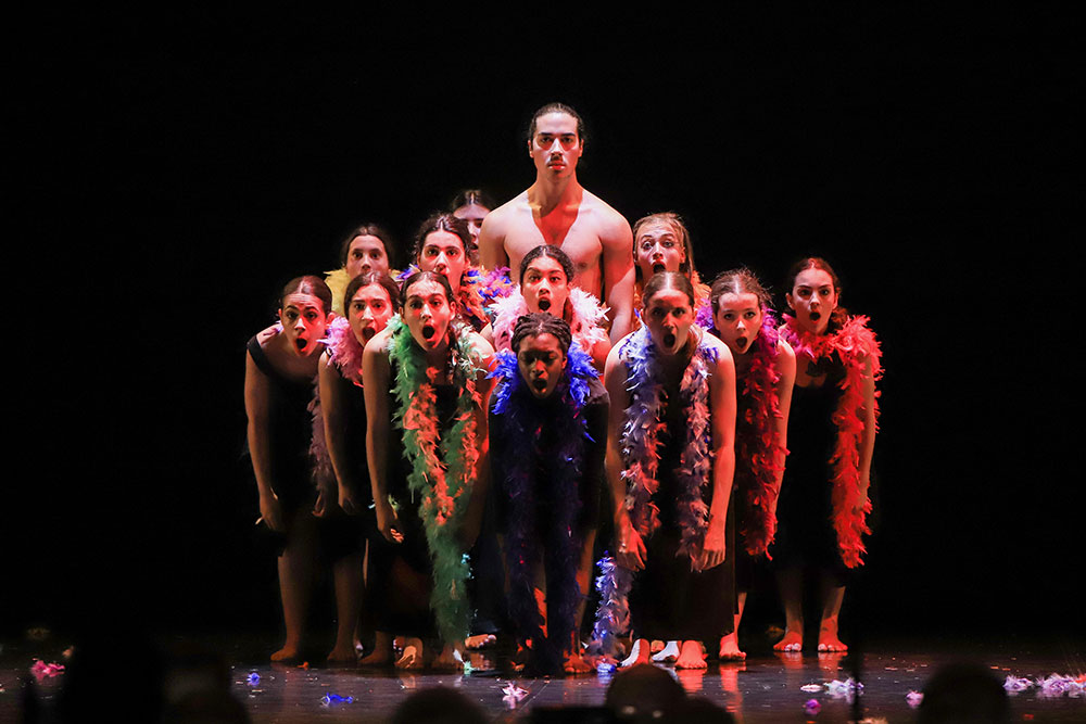 Pequena Companhia da Academia de Dança Contemporânea de Setúbal - estreia de "Relhum"