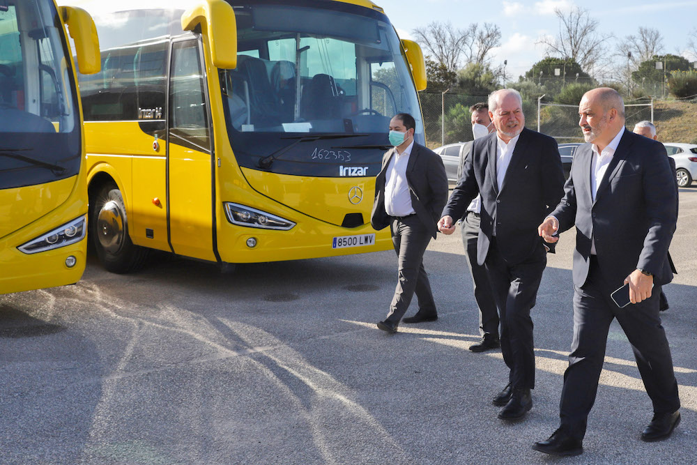 Autocarros Carris Metropolitana - concessionário Alsa Todi - Visita do presidente ao parqueamento no BlueBiz