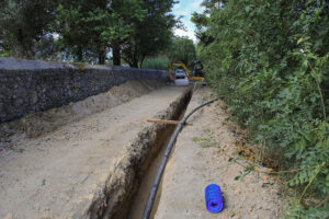Obras na rede abastecimento de água na Estrada do Porto Velho, Aldeia da Piedade