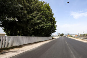 Troço da Avenida Baía de Setúbal entre o viaduto e a passagem de nível da Cachofarra foi repavimentado.