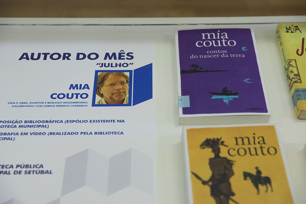 Mia Couto - Ciclo Autor do Mês - Biblioteca
