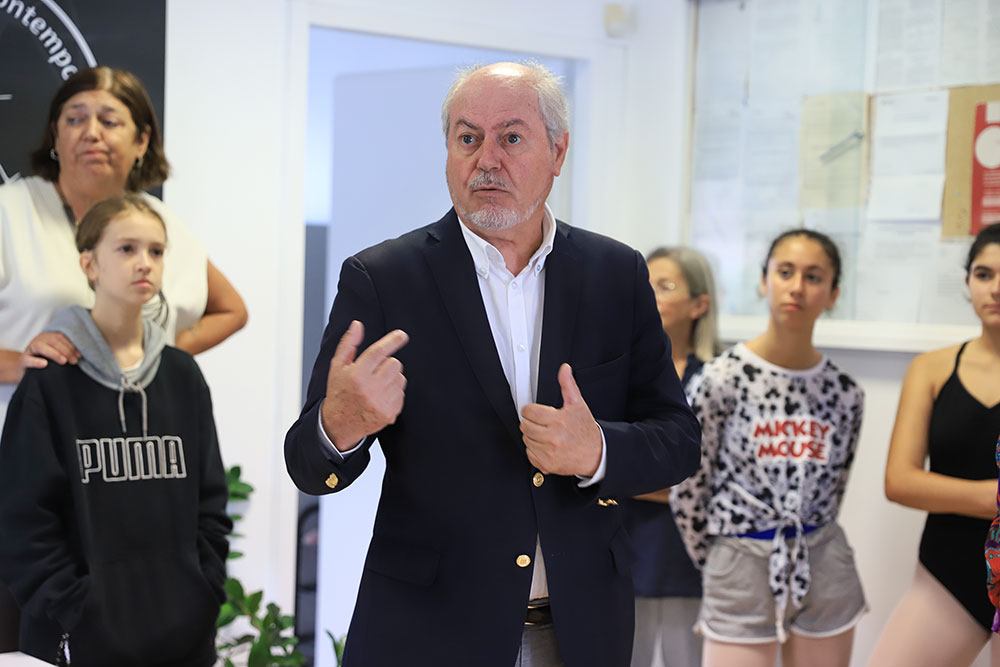 Presidente da Câmara, André Martins, inaugurou melhoramentos na sede da Academia de Dança Contemporânea de Setúbal, no dia do 40.º aniversário da instituição.