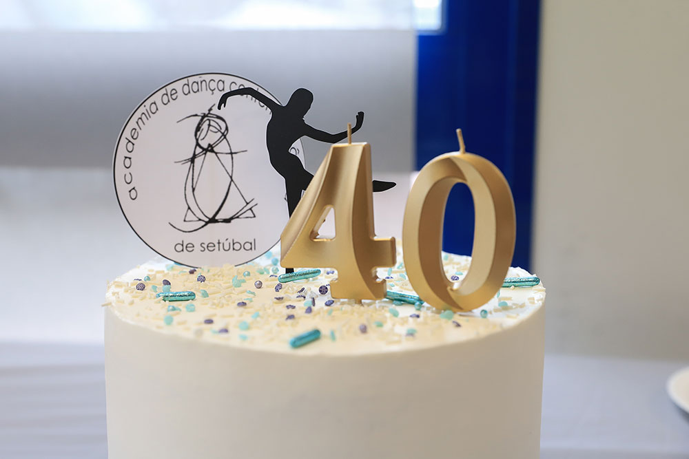 Academia de Dança Contemporânea de Setúbal inaugurou melhoramentos na sede no dia do 40.º aniversário.