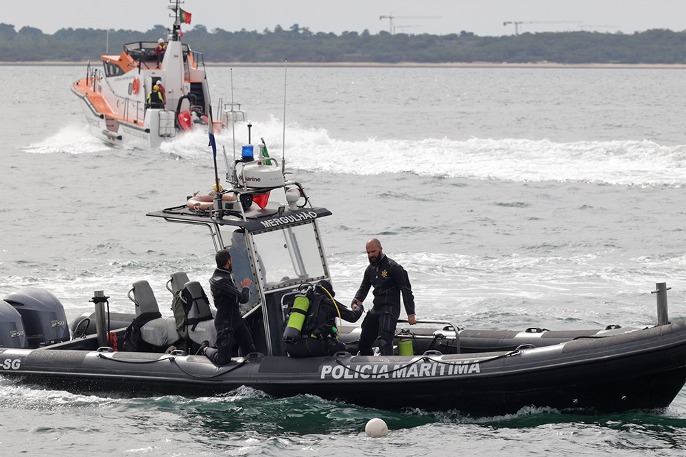 Dia da Polícia Marítima 2022 - demonstração de capacidades e meios no rio Sado.