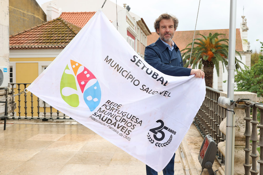 Hastear da Bandeira comemorativa dos 25 anos da Rede Portuguesa de Municípios Saudáveis - vereador Pedro Pina