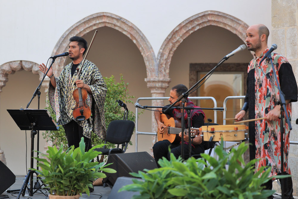 Concerto do trio argentino-vanezuelano Proyecto Chimú, nos claustros do Convento de Jesus, no âmbito da EXIB Música 2022.