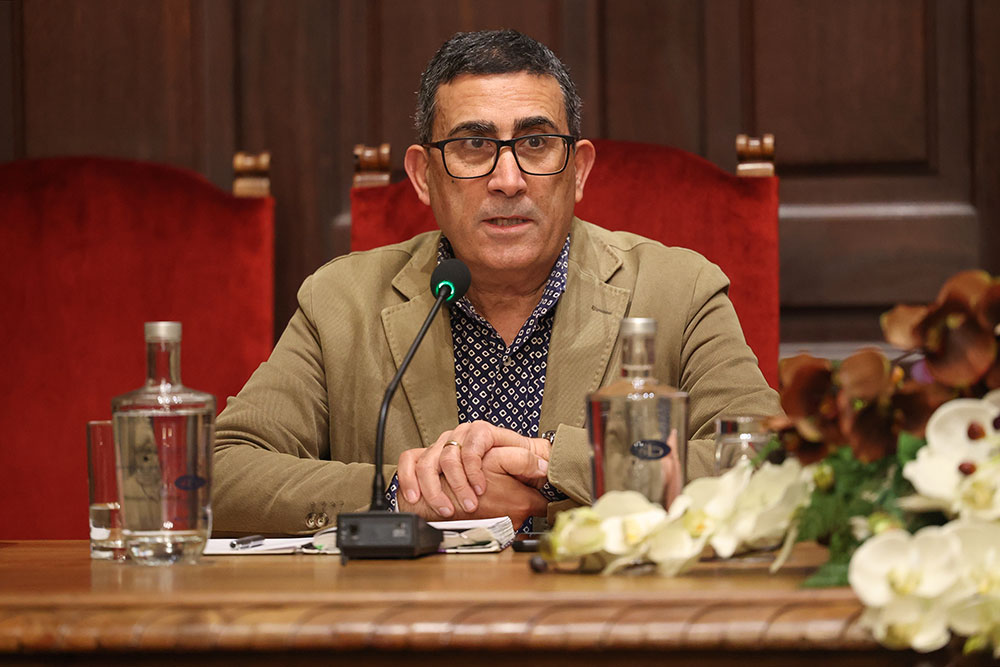 O presidente da Câmara Municipal de Palmela, Álvaro Amaro, no Fórum Intermunicipal da Saúde, que se reuniu em 19 de dezembro de 2022 no Salão Nobre dos Paços do Concelho.