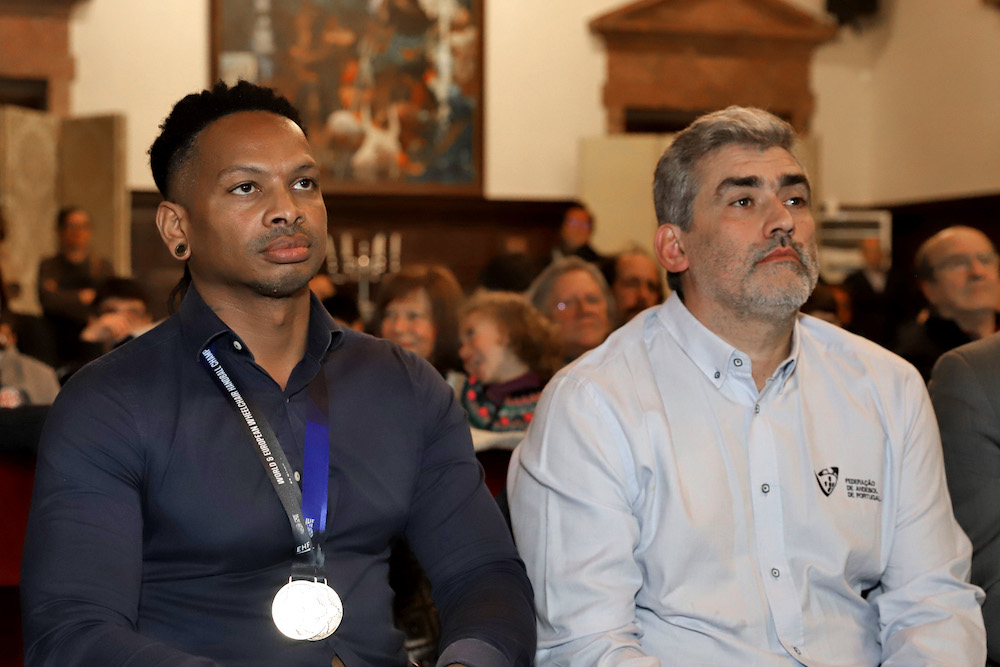 Euclides Soares e Danilo Ferreira na homenagem de que foram alvo por parte da Câmara Municipal, pela conquista dos títulos mundial e europeu de andebol em cadeira de rodas.