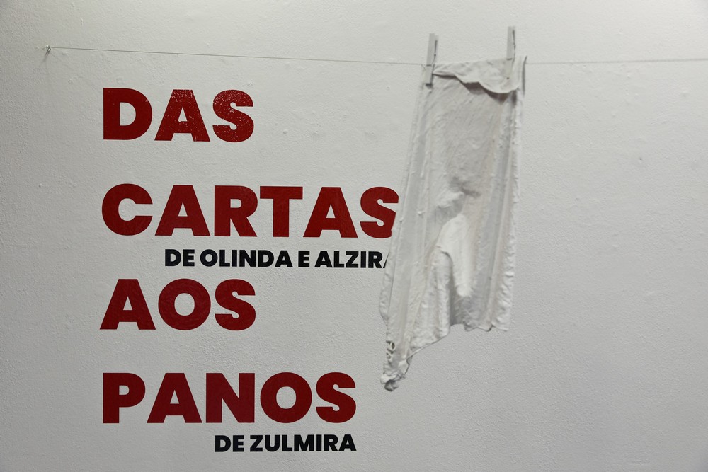 Exposição “Das Cartas de Olinda e Alzira aos panos de Zulmira”, de Filipa Ferreira, na Casa Bocage.