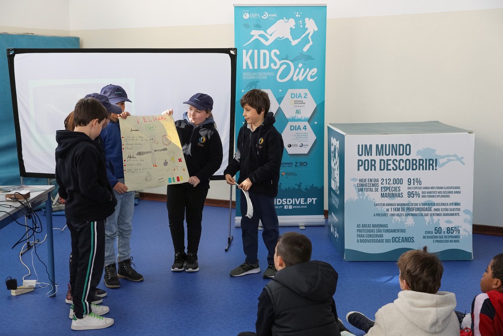 Workshop na segunda atividade do Kids Dive 2022/2023, que envolve 120 alunos de quatro escolas de Setúbal.
