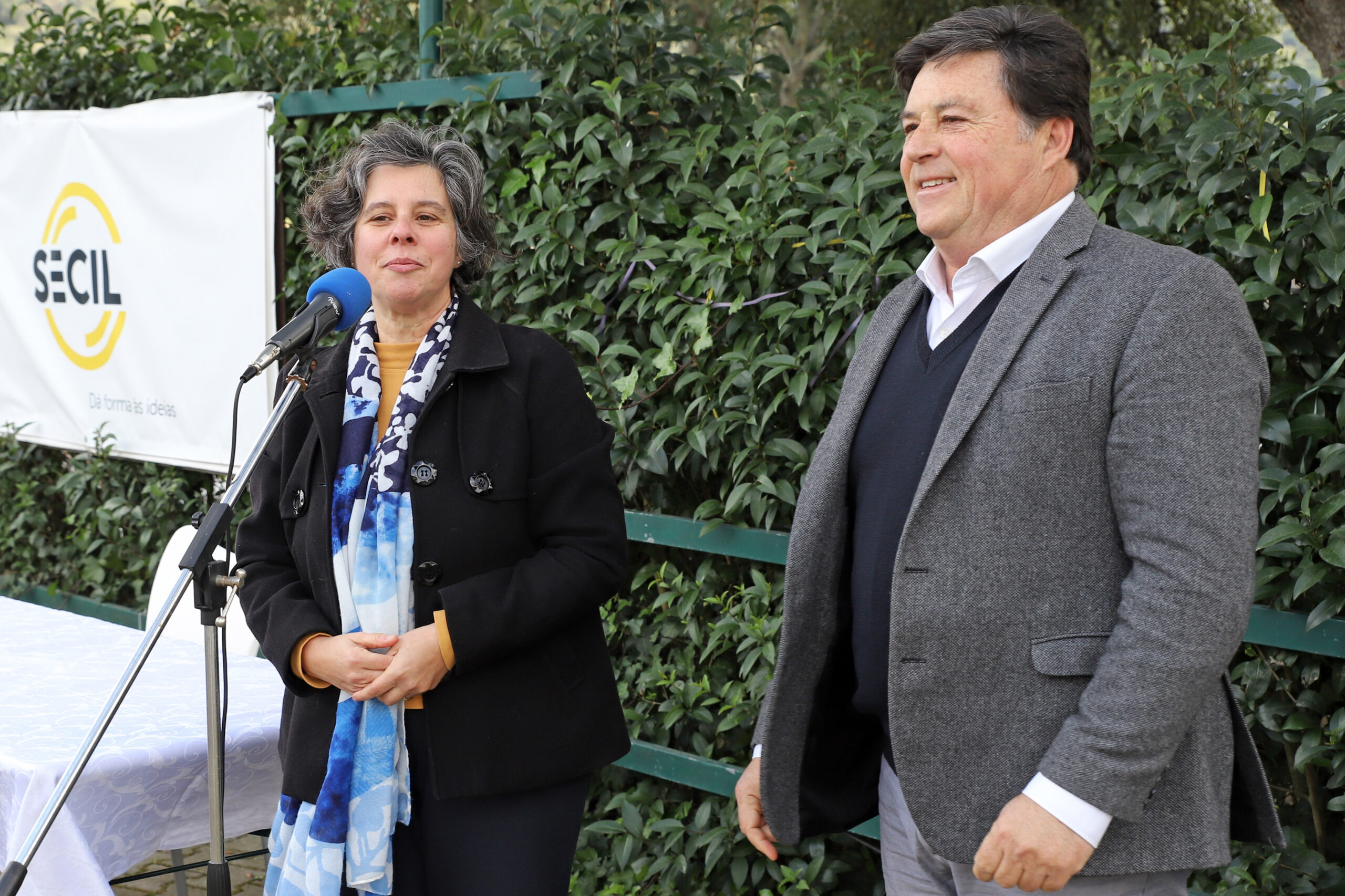 Vice-presidente da Câmara Municipal, Carla Guerreiro, e presidente da União das Freguesias de Setúbal, Rui Canas, na tomada de posse dos dirigentes da Associação de Moradores da Aldeia Grande, para o biénio 2023/2024.