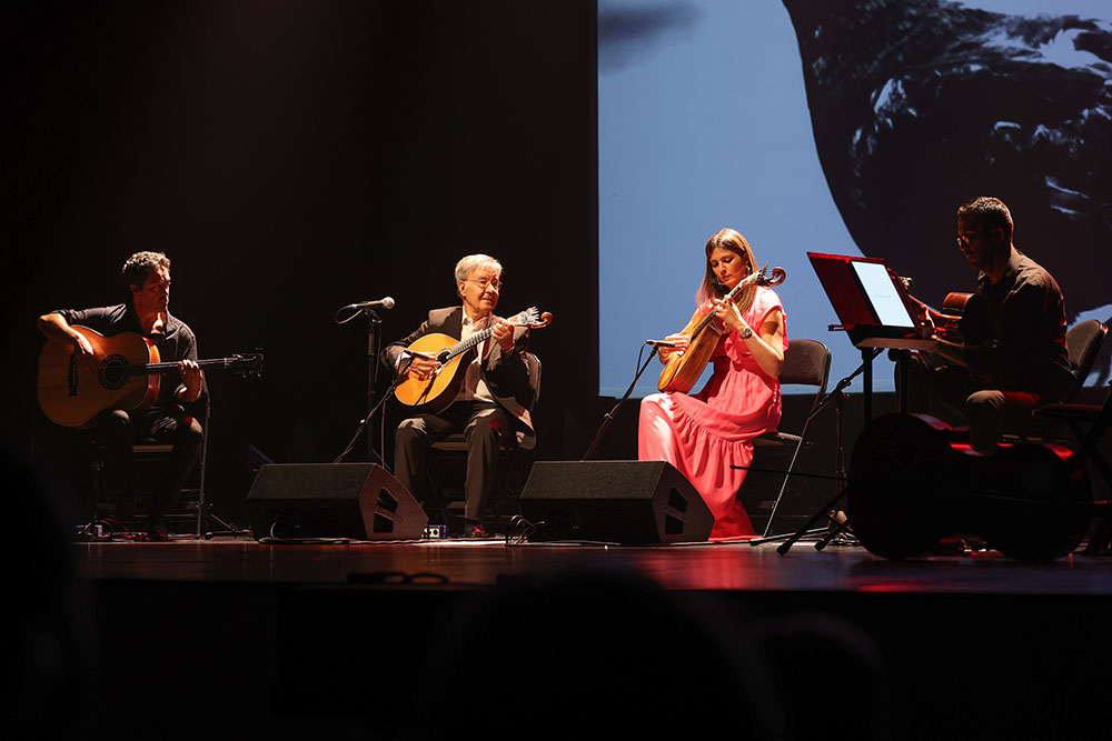 António Chainho convidou Marta Pereira da Costa para o concerto em Setúbal