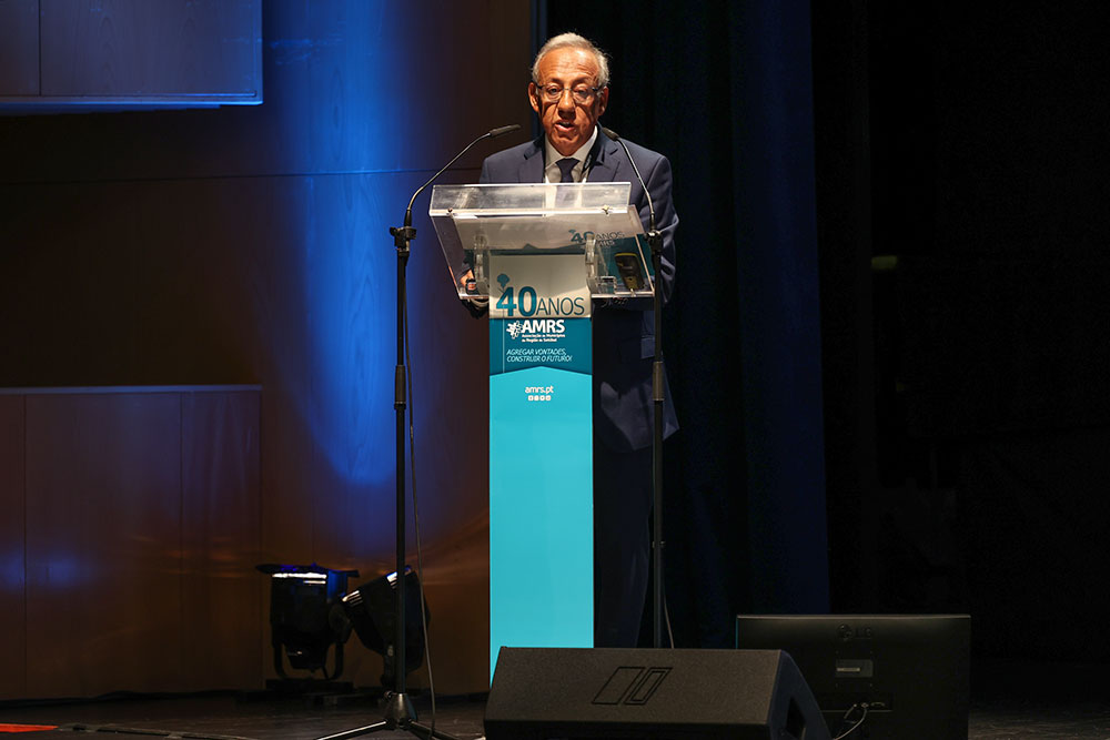 Alfredo Monteiro discursa no congresso da AMRS