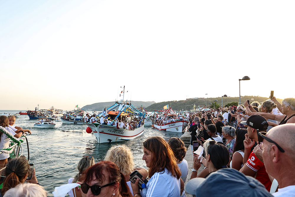 Festas de Nossa Senhora do Rosário de Troia - círio fluvial de regresso a Setúbal