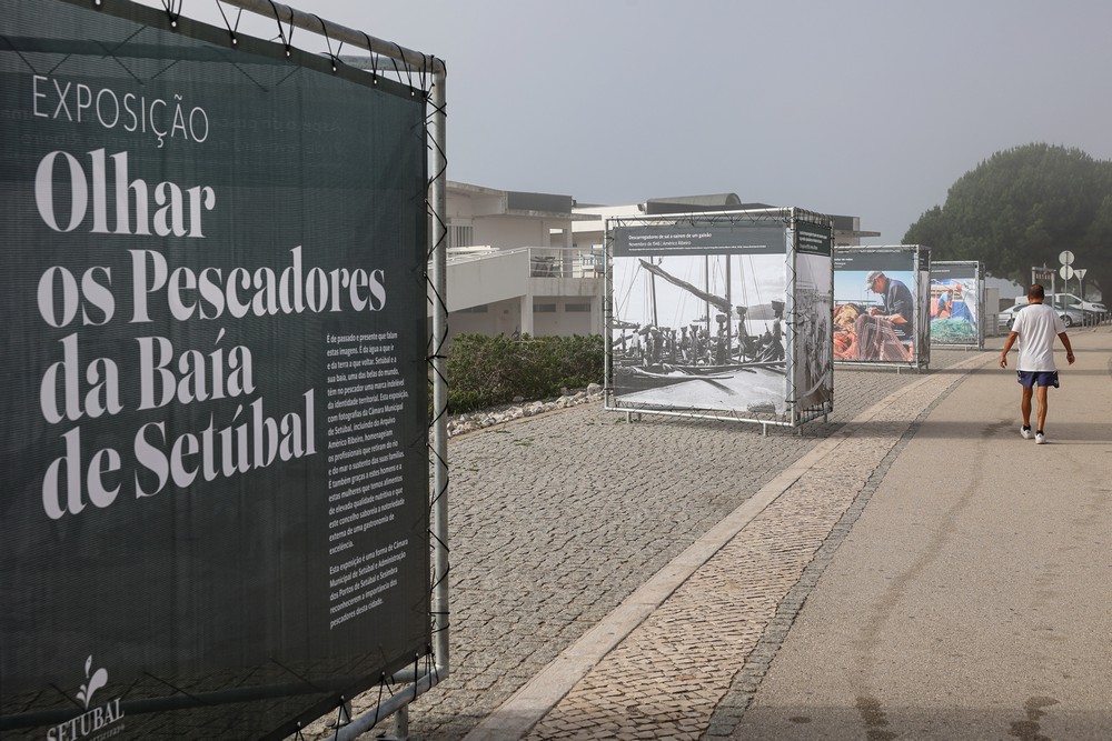 Festas da Baía de Setúbal 2023 - Exposição de rua “Olhar os Pescadores na Baía de Setúbal”, na Praia da Saúde