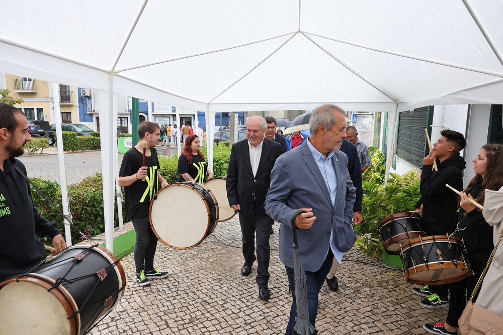Grupo de percussão Karma Drums atuou na inauguração da delegação da Junta de Freguesia de São Sebastião no bairro de São Domingos