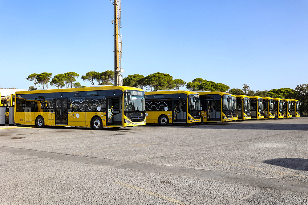 Apresentação do reforço da frota de transportes públicos da Alsa Todi com 44 autocarros elétricos, 30 em Setúbal e 14 na Moita