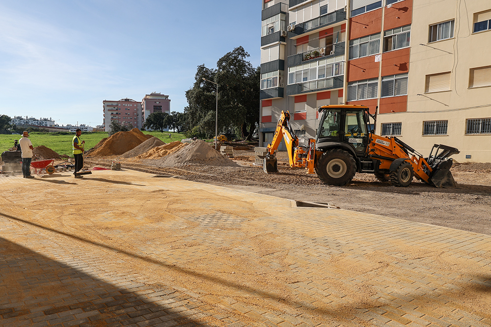 Requalificação de espaço público junto da Rua dos Atoleiros, no Monte Belo Sul