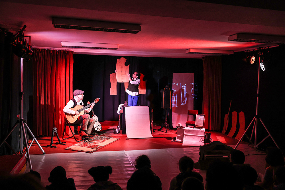 A Monda Teatro-Música apresentou "A Manta do José, uma História - canção!"