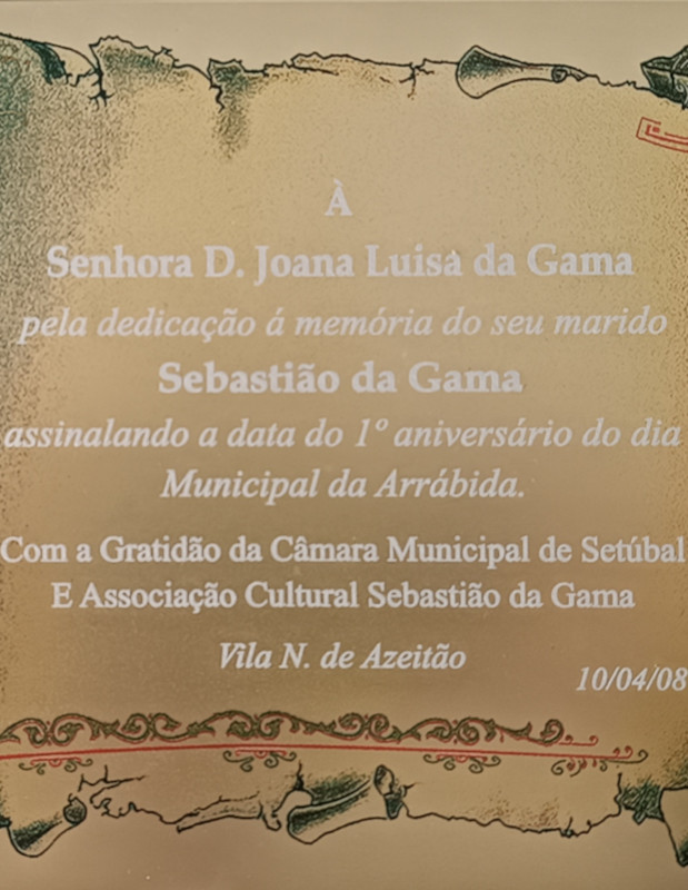 Museu ao Seu Encontro | Placa de homenagem entregue a Joana Luísa da Gama
