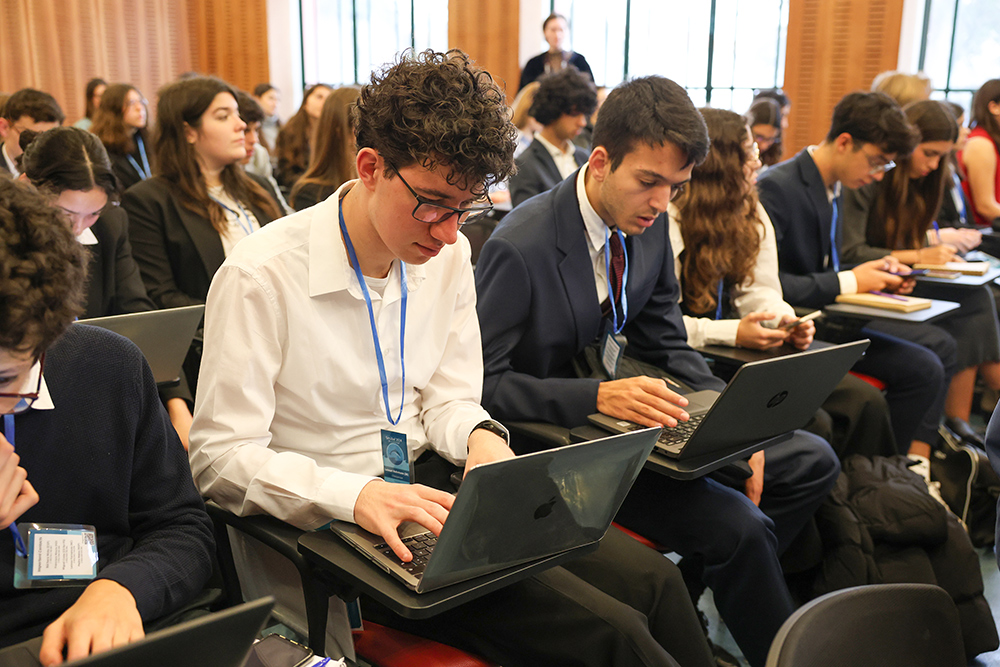 Futuro europeu debatido no "Setúbal 2024 Regional Selection Conference – European Youth Parliament"