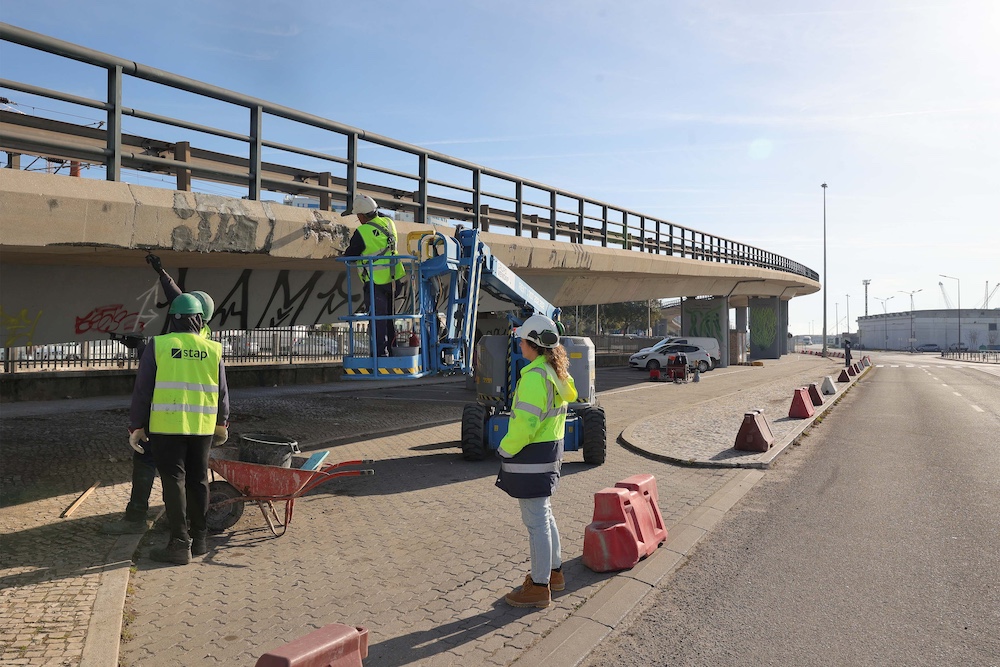 Viaduto das Fontainhas recebe obra para melhorar segurança rodoviária e pedonal