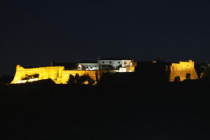 Forte de São Filipe visto à noite