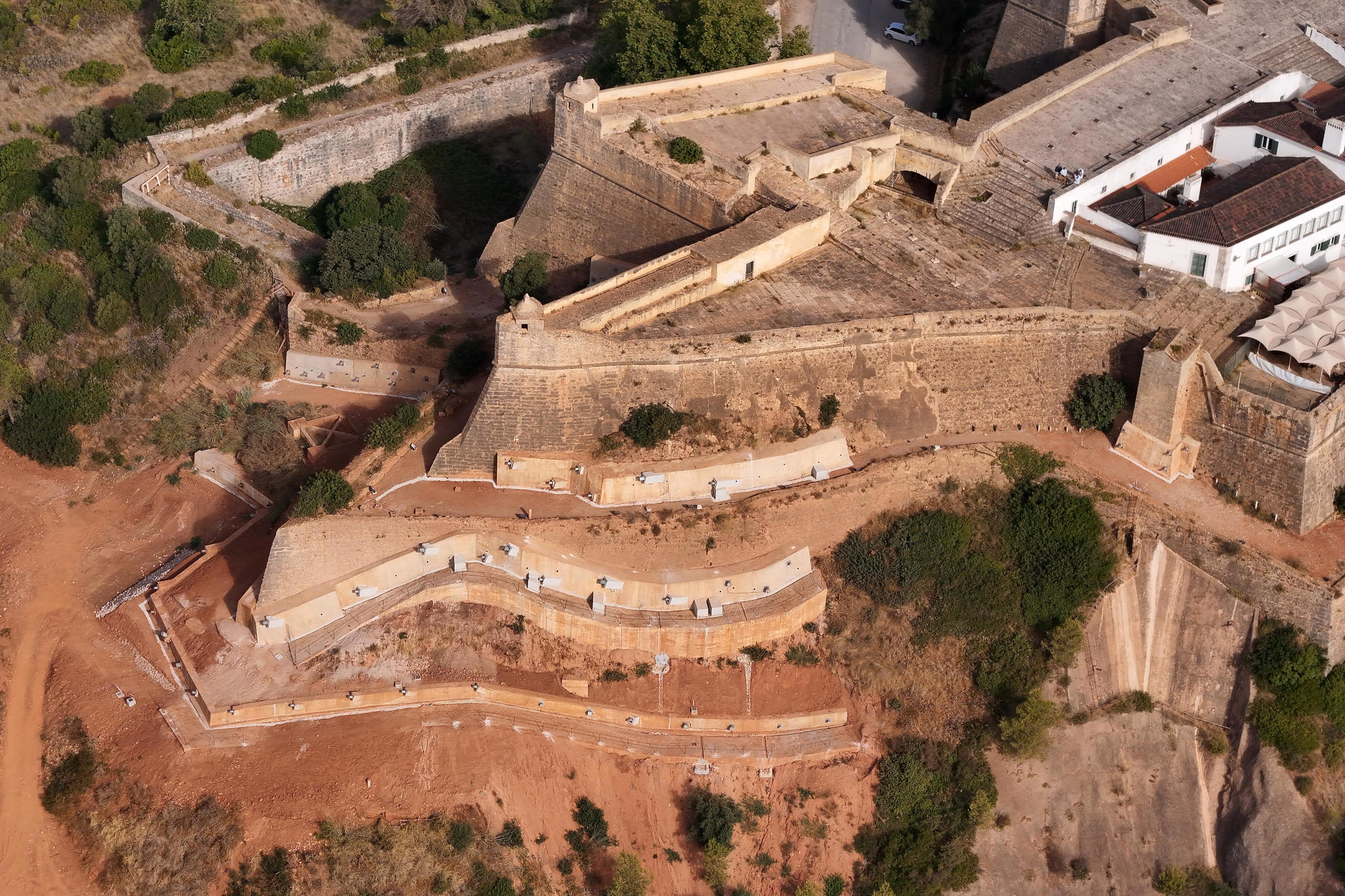 Consolidação da encosta do Forte de São Filipe