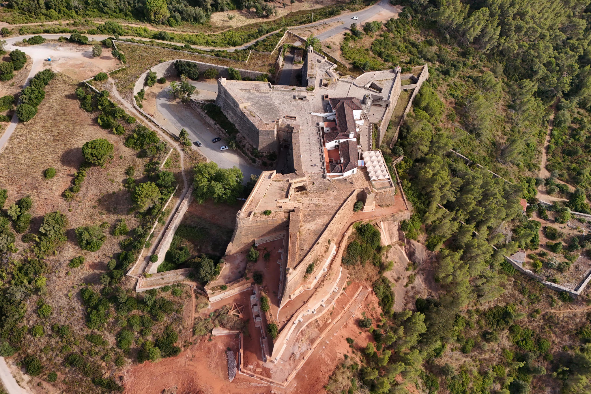 Consolidação da encosta do Forte de São Filipe