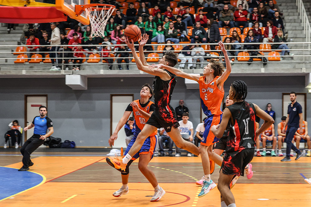 Scalipus Clube de Setúbal e Futebol Clube Barreirense conquistam os títulos feminino e masculino, respetivamente, no Campeonato Distrital de Basquetebol de Sub-16