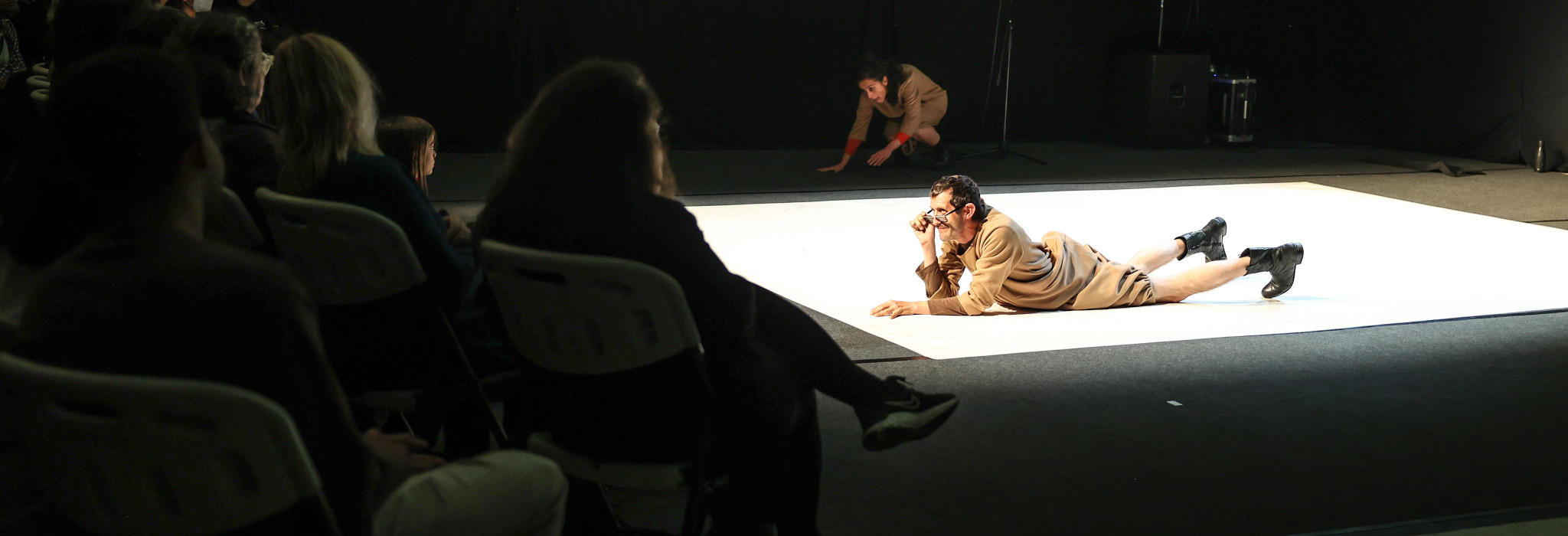 Dia Mundial do Teatro - Antígona 3 por 3,5 (1)