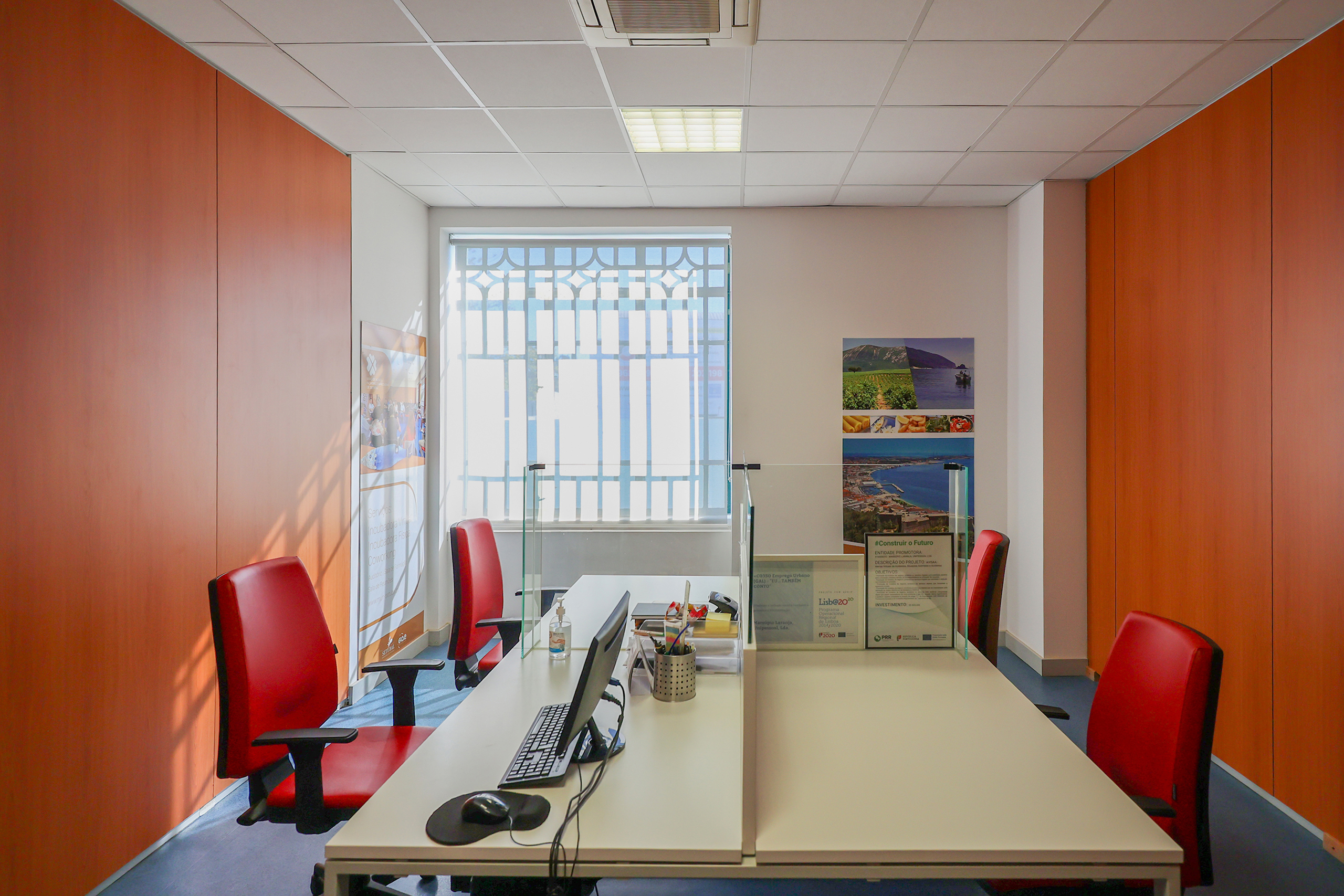 NNIES – Ninho de Novas Iniciativas Empresariais - Sala de Coworking